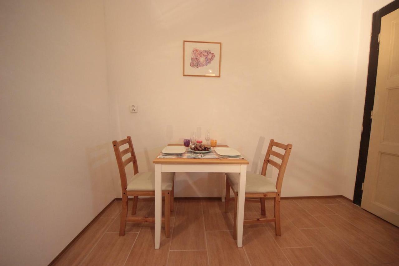 Gallery Apartment Прага Экстерьер фото